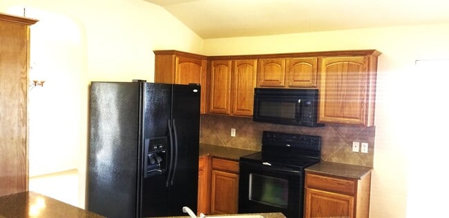 Building Photo - 207 Ponderosa Dr