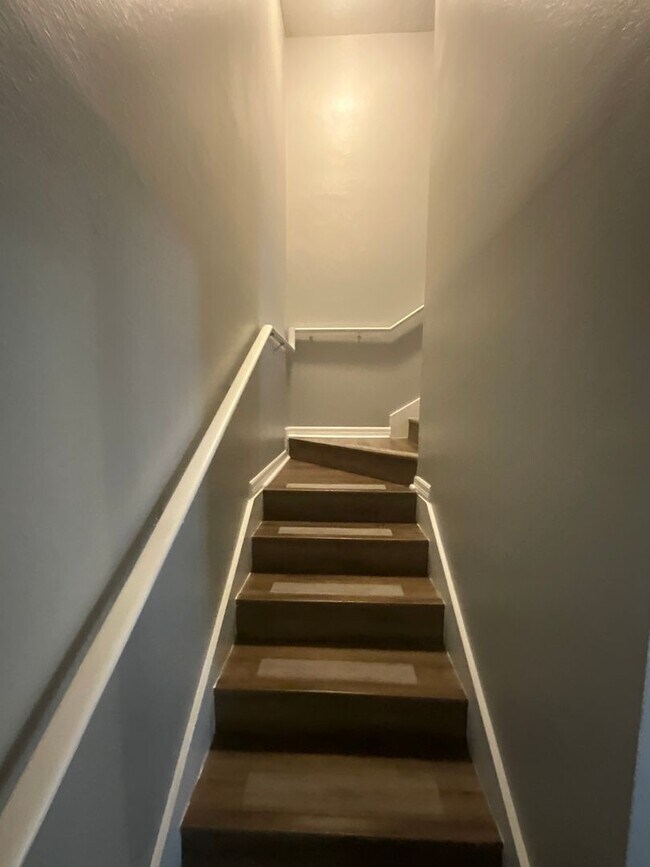 Foto del edificio - Two Story Town House