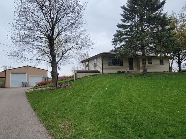 Foto del edificio - 5727 E Freedom Ln