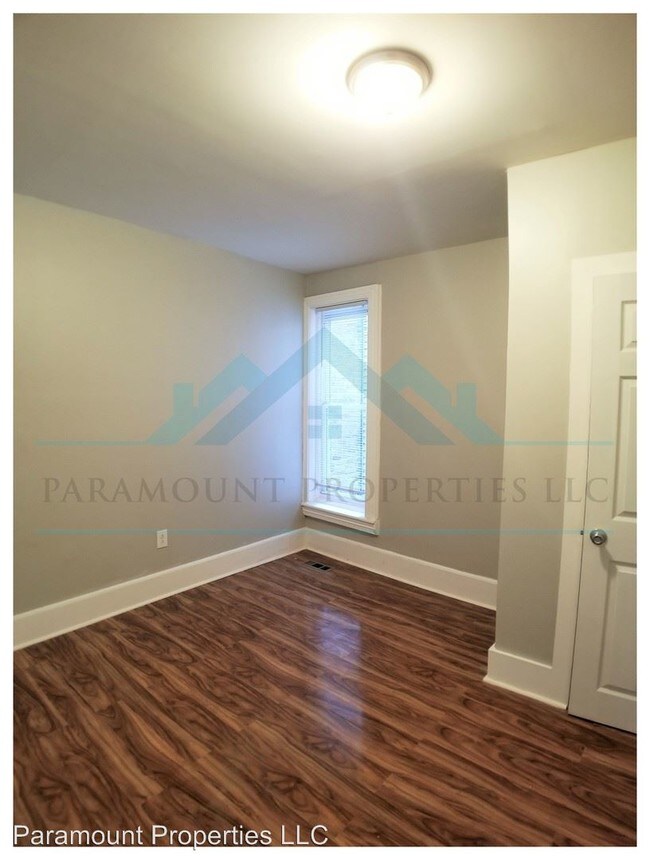 Foto del edificio - 5917 Chancellor St