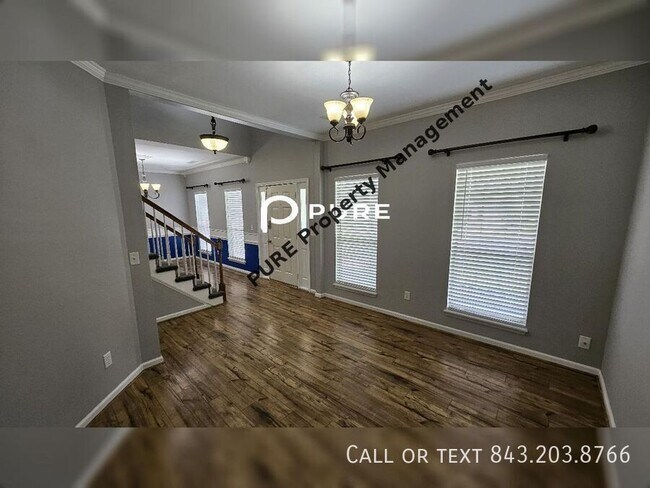 Foto del edificio - 223 Candleberry Cir