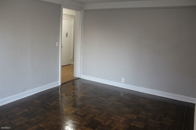 Foto del edificio - 2819 Barker Ave