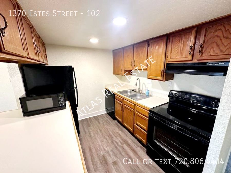 Foto principal - Gorgeous 1 bed 1 bath in Lakewood! Washer/...