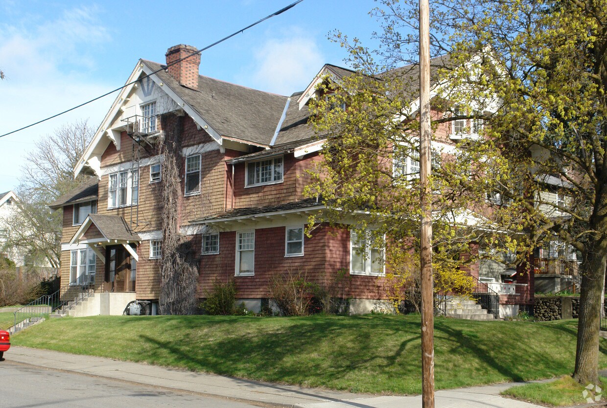 Primary Photo - 428 S Hemlock St