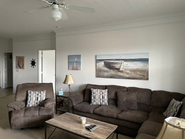 Foto del edificio - 395 S Crow Creek Dr