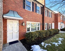 Building Photo - 330 Hanover Arms Ct