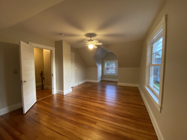 Bedroom 2 - 37 Phillips St