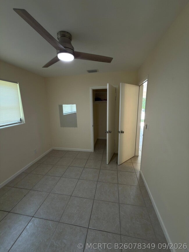 Building Photo - 307 Northlake Dr