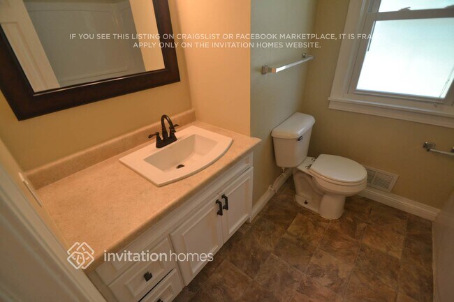 Building Photo - 5849 Quail Ave N