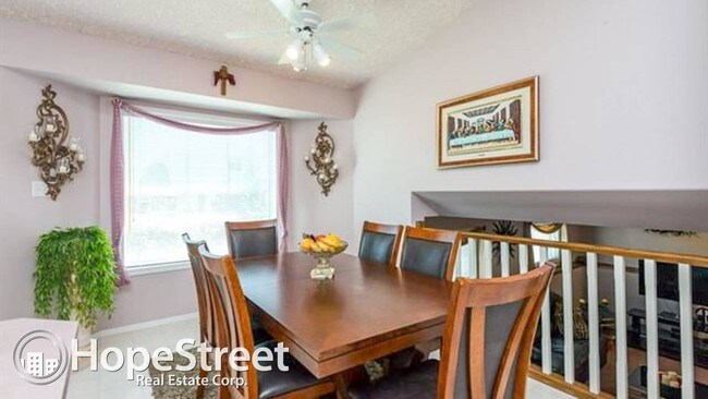 Foto del edificio - 4 bedroom in Edmonton AB