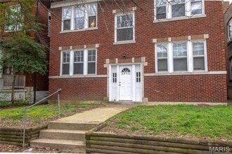 Building Photo - 2852 Shenandoah Ave