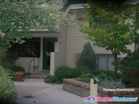 Building Photo - 7625 Edinborough Way
