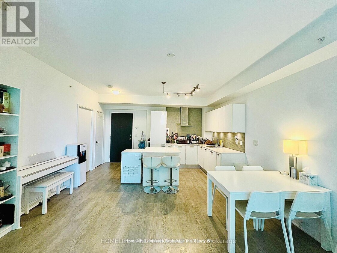 Photo principale - 9-1209 Bogert Ave