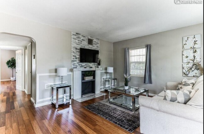 Foto del edificio - 507 NE 67th St