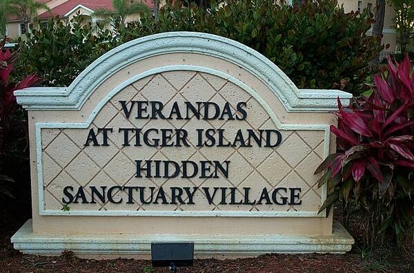 Foto del edificio - 8065 Tiger Cove