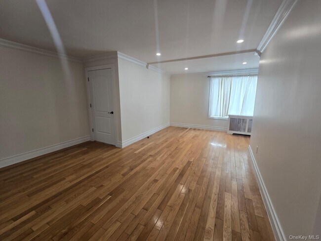 Foto del edificio - 267 Denton Ave