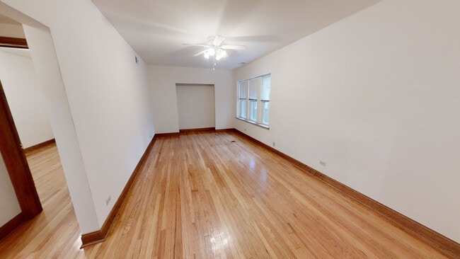 Foto del edificio - 4905 N Whipple St