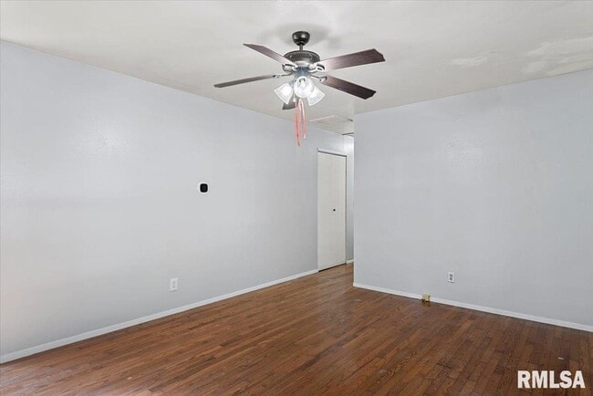 Foto del edificio - 400 Lexington Heights Dr