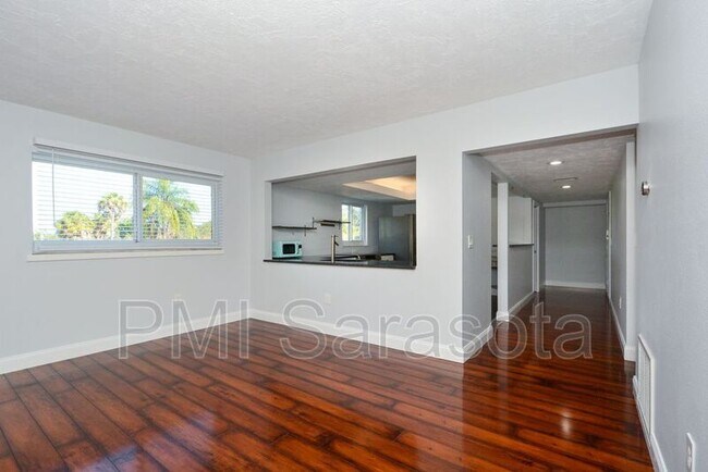 Foto del edificio - 3300 S Beneva Rd