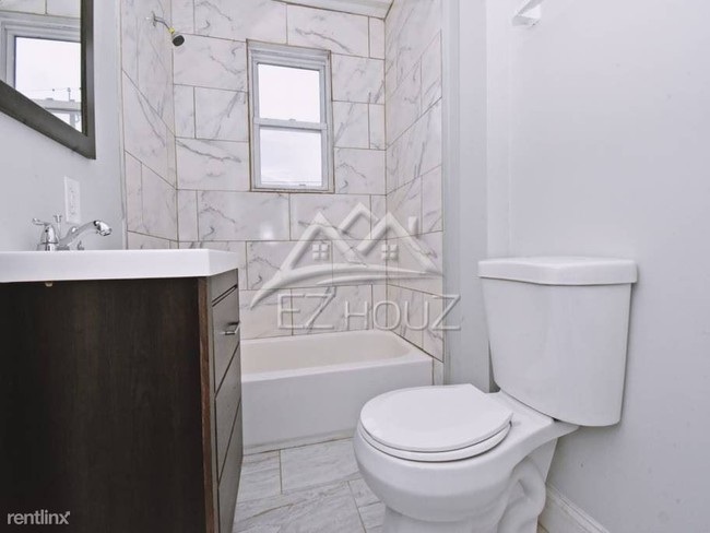 Foto del edificio - 2 br, 1 bath House - 712 E 36th St