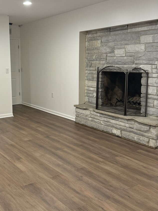 Foto principal - 92 Hillside Rd