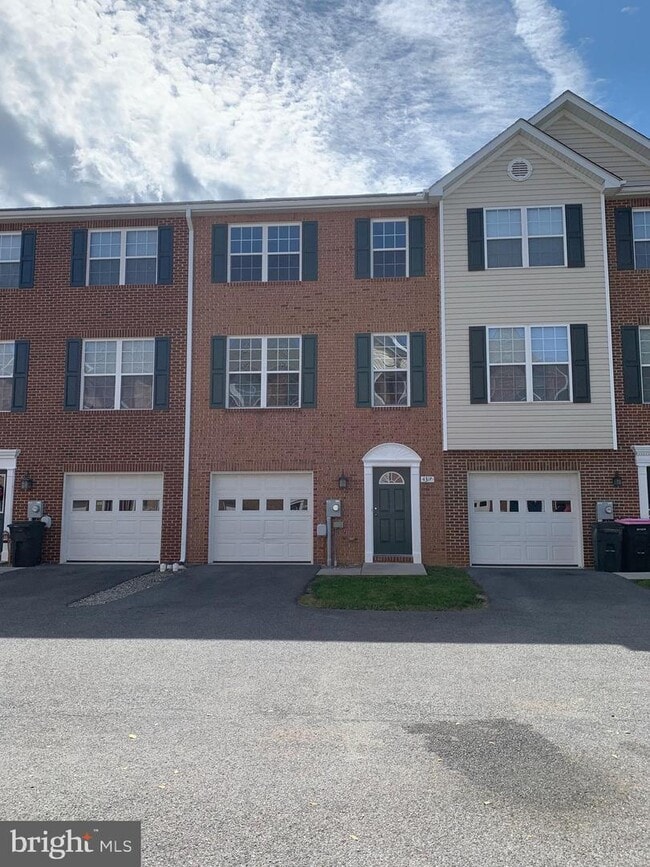 431 W Baltimore St, Greencastle, PA 17225 Townhome Rentals in