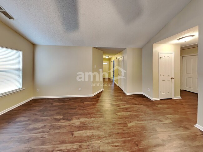 Foto del edificio - 13314 Michael Lynn Rd