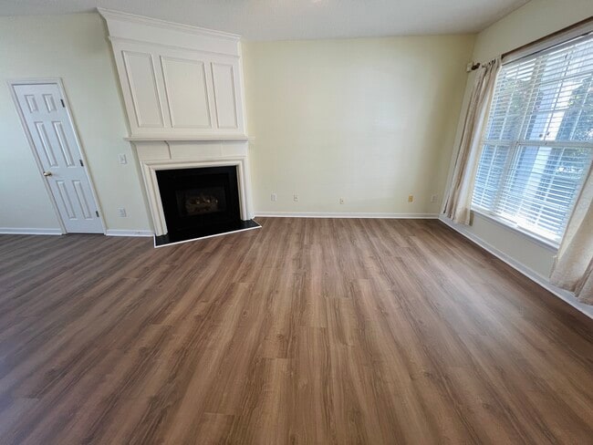 Foto del edificio - 205 Wellisford Ct