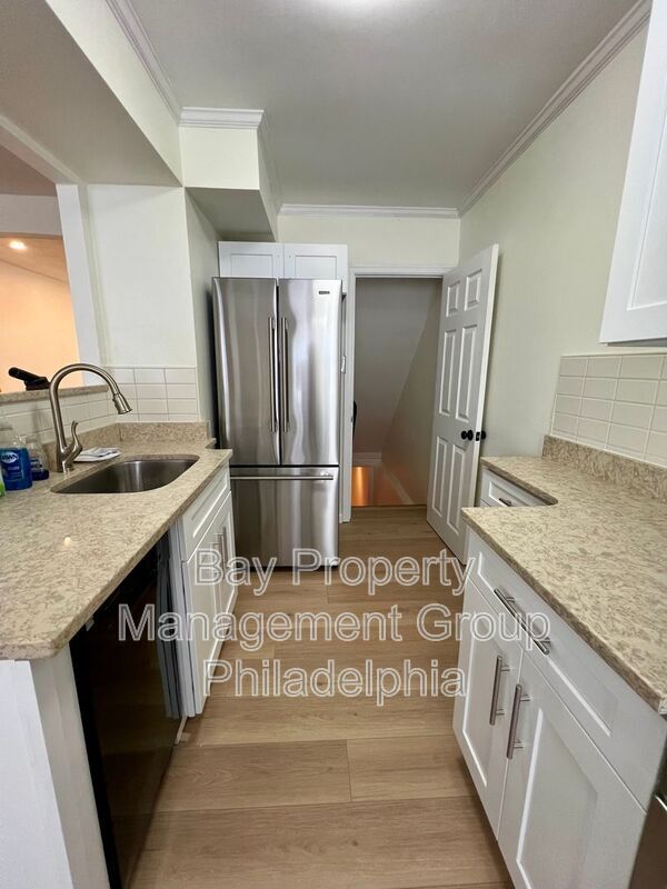 Building Photo - 4604 Oakmont St