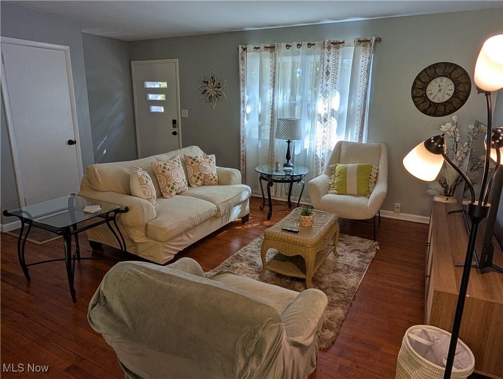 1494 Hilton Dr Akron, OH 44313 – photo 2