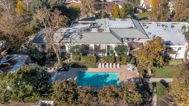 Foto del edificio - CHB7