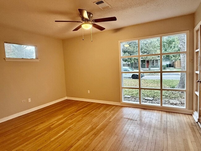 Building Photo - 4622 Michaux St