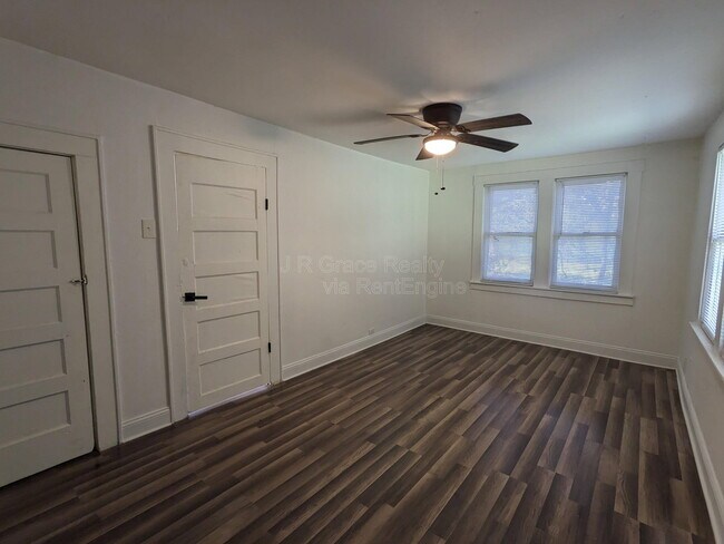 Foto del edificio - 1320 Harrison Ave