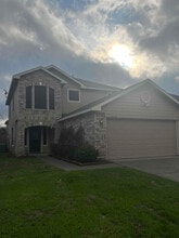 Building Photo - 19418 Sandy Woods Dr