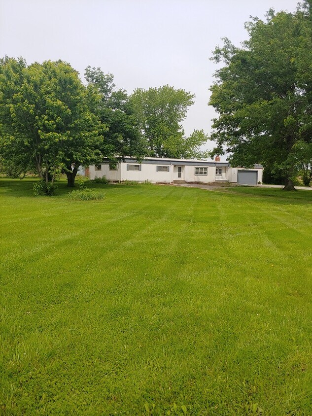 Primary Photo - Your little slice of land!