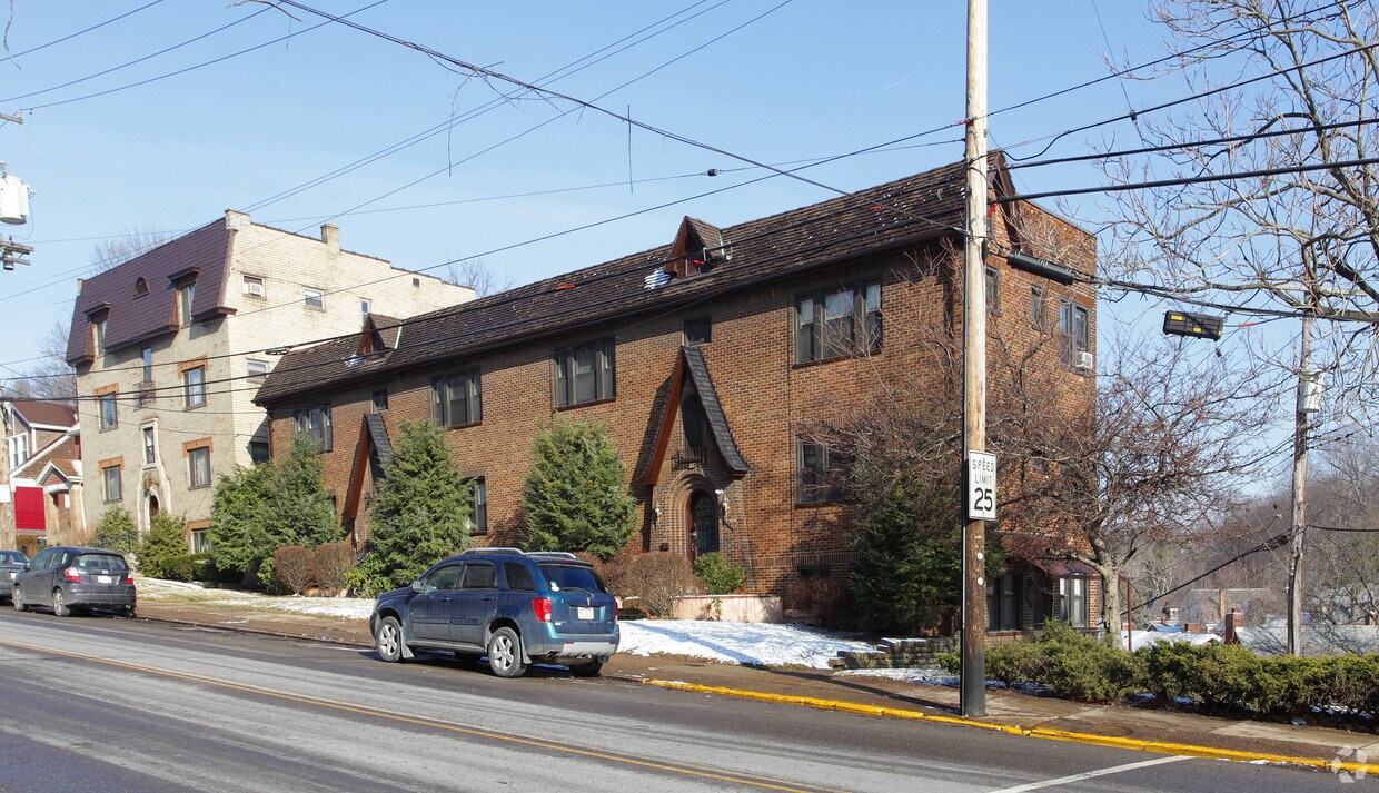 Primary Photo - Apartments