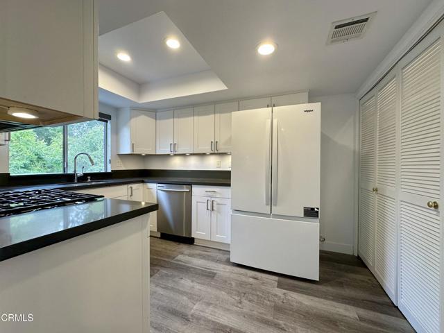 Foto del edificio - 1454 E Orange Grove Blvd