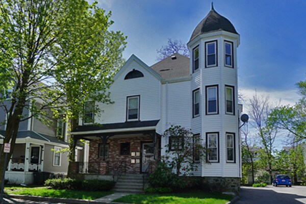 Foto del edificio - 145 Brown St