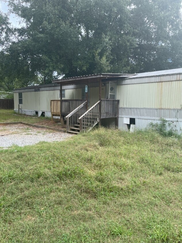 Primary Photo - Mobile Home near Broadway Lake