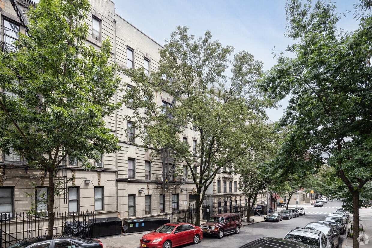 Primary Photo - 63-67 W 107th St