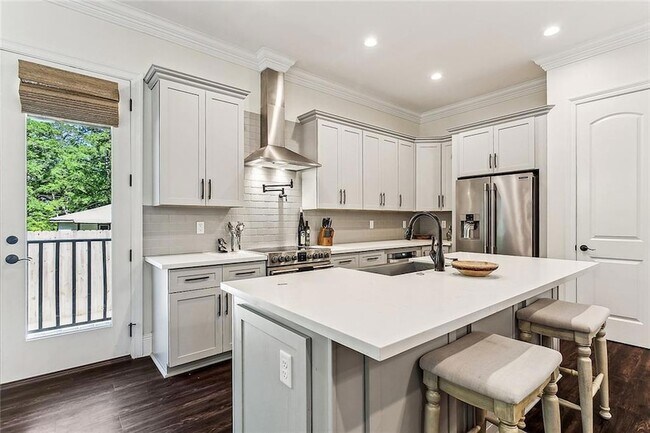 Foto del edificio - 12099 Jones Rd