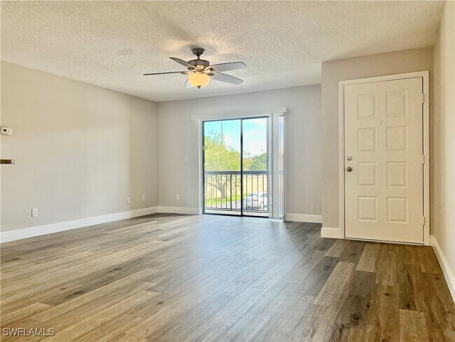 Building Photo - 5325 Summerlin Rd