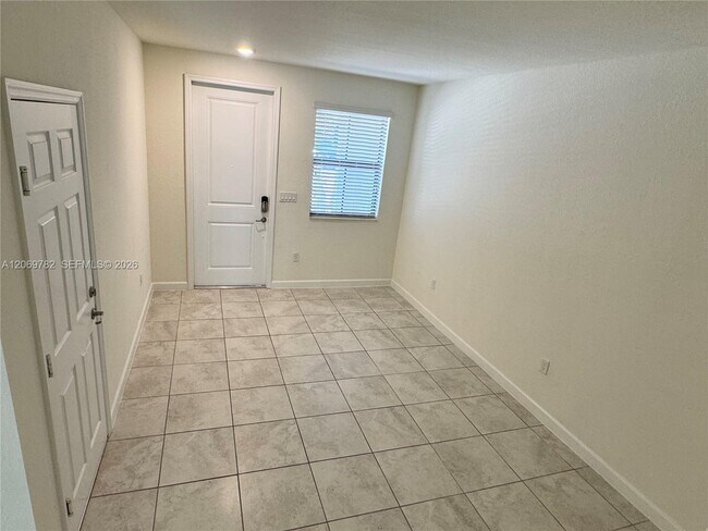 Building Photo - 11424 SW 252nd St