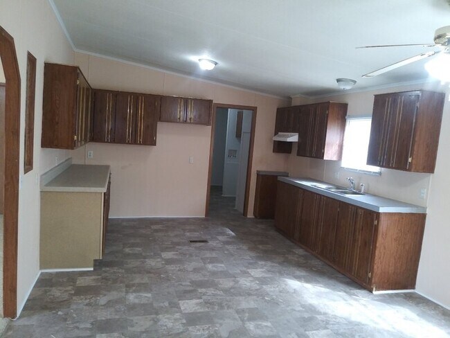 Building Photo - 6235 Jamie Rd