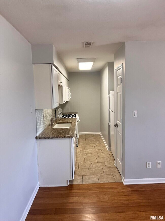 Foto del edificio - 1320 E 38th St