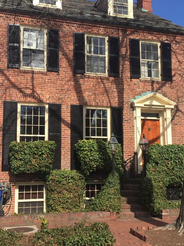 Primary Photo - 2611 O St NW