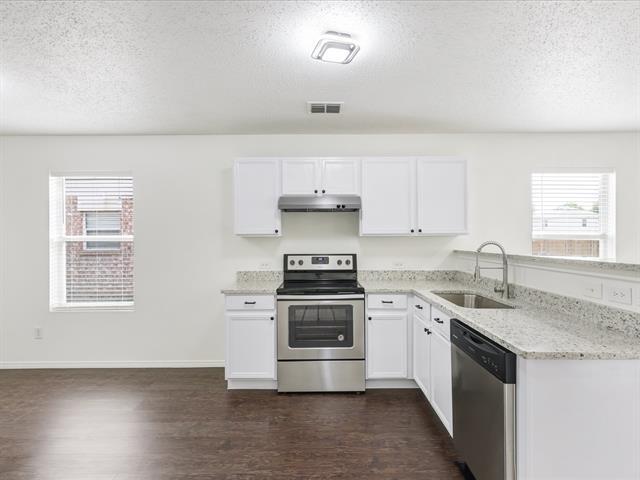 Building Photo - 4816 Waterford Dr