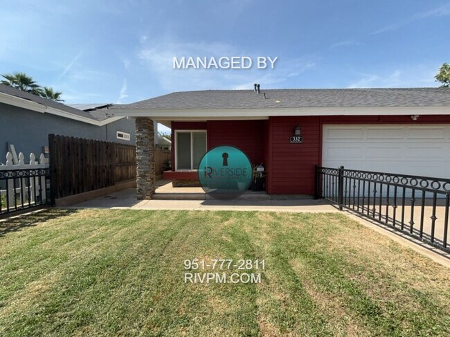 Building Photo - FOR RENT: BEAUTIFULLY RENOVATED 2 BEDROOM ...