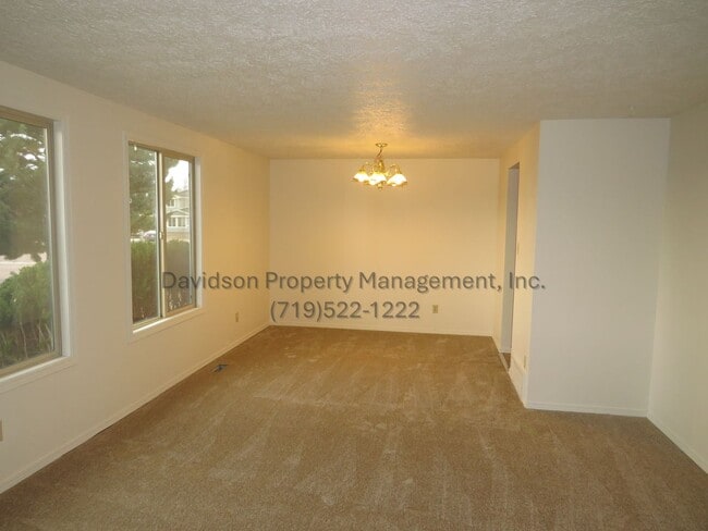 Photo - Beautiful 3-Bedroom House in Eastern Color...