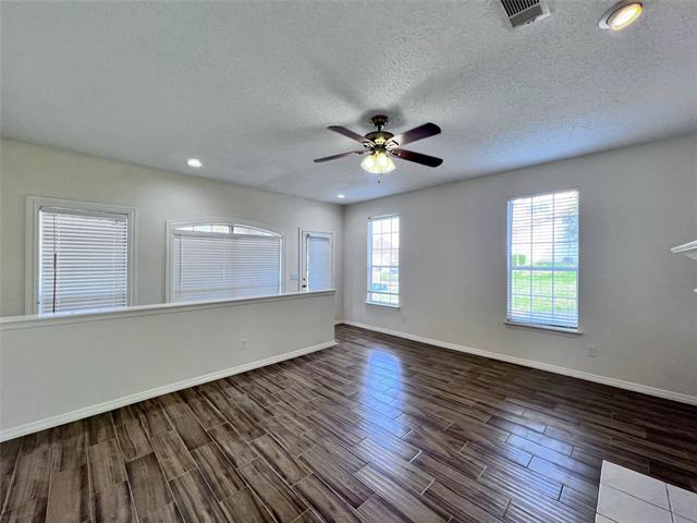 Foto del edificio - 3419 Waterview Trail